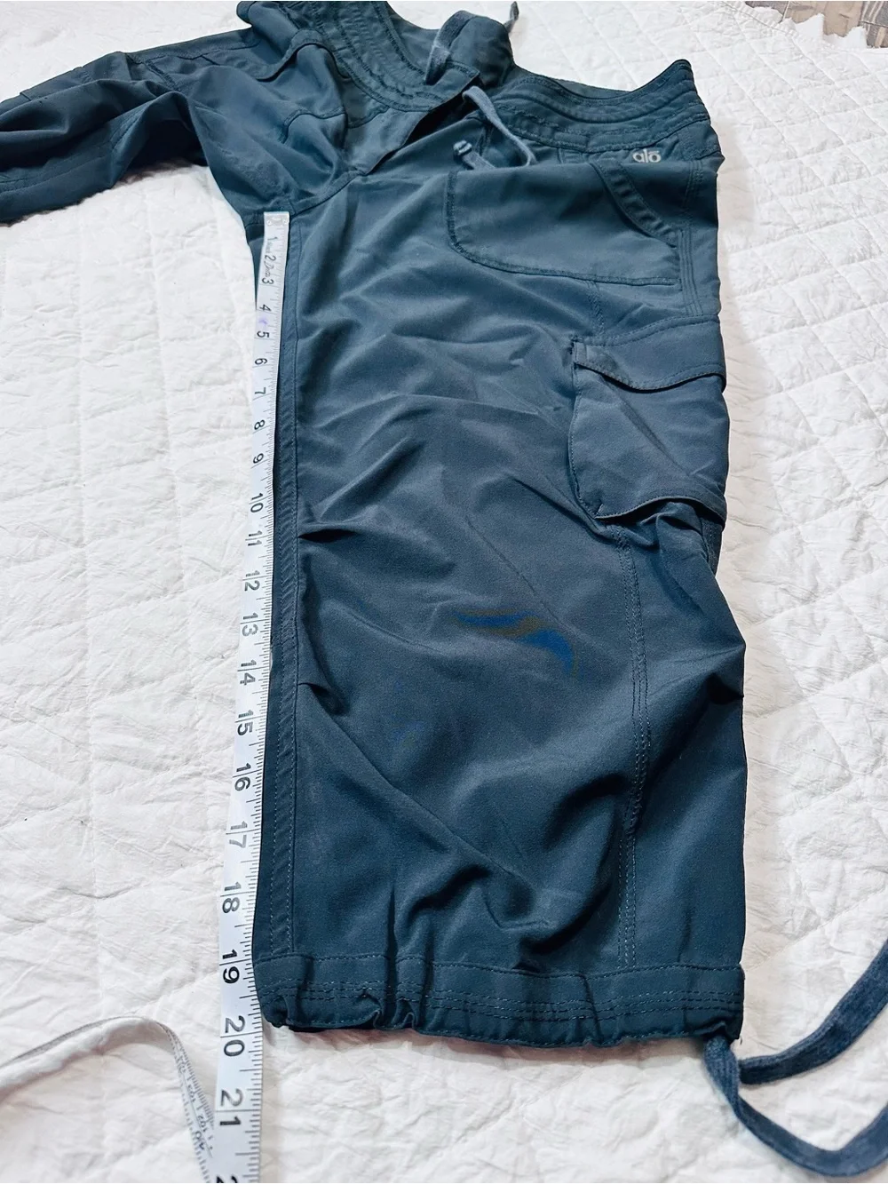 ALO Navy Black Cargo Capris